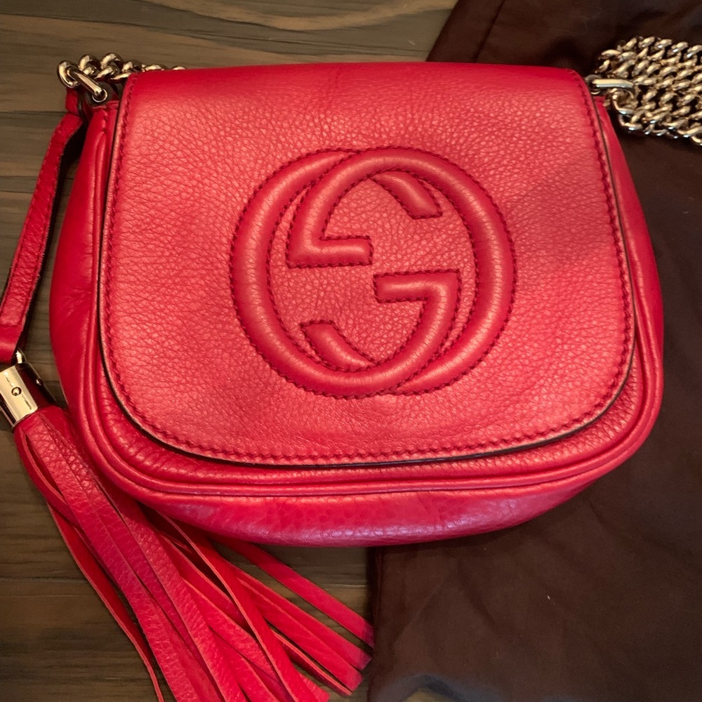 Gucci Soho Flap Handbag in Red